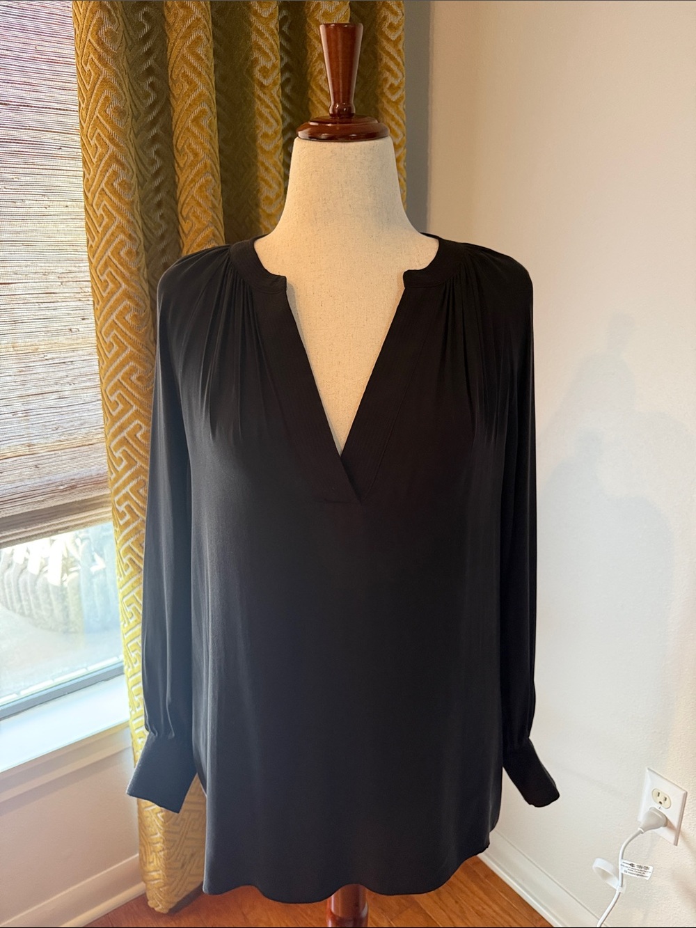 ANTONIO MELANI Black Long-Sleeve V-Neck Tunic Dress